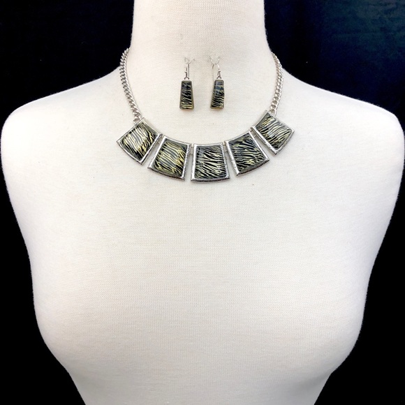 Zebra Necklace Zebra Necklace Zebra Necklace Zebra Necklace Zebra Necklace Zebra - Picture 3 of 3